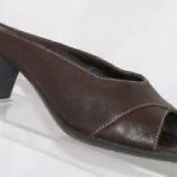 LIZ CLAIBORNE l Brown Leather Mules - Picture 2 of 8